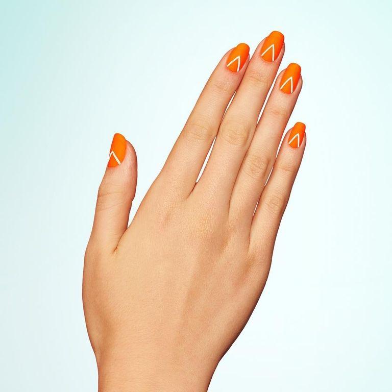 30 mẫu nail màu cam cháy đẹp HOT nhất hiện nay  Seoul Academy