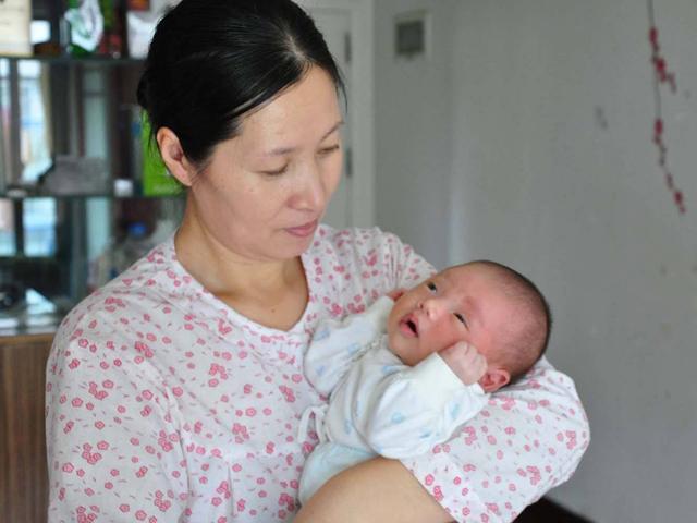 Ngược đời: mẹ Việt ngày càng thoáng, mẹ Tây lại bắt đầu ủng hộ kiêng cữ sau sinh