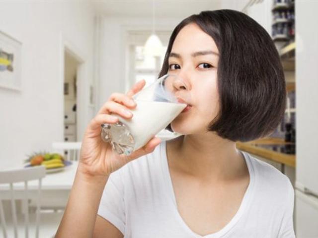 Uống sữa thế nào để không biến thành 