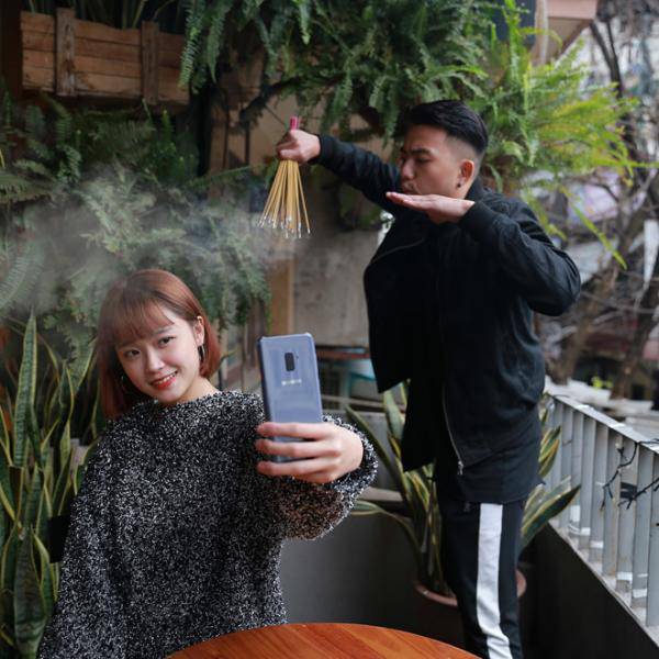 [Image: su-that-khong-tuong-dang-sau-nhung-buc-a...ght600.jpg]