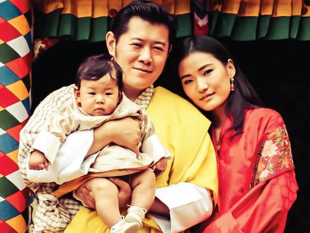 Cách dạy con trai đặc biệt của quốc vương Bhutan - vua của đất nước hạnh phúc nhất thế giới