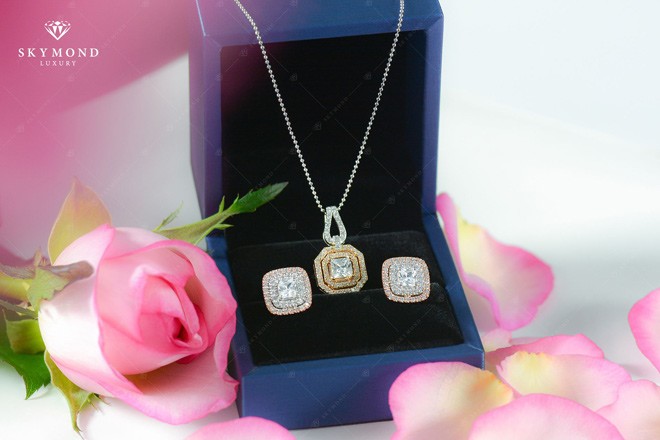 Giải Mã ý Nghĩa Của Trang Sức Kim Cương Trong Ngày đặc Biệt 343443 Giai Ma Y Nghia Cua Trang Suc Kim Cuong Trong N Dac Biet