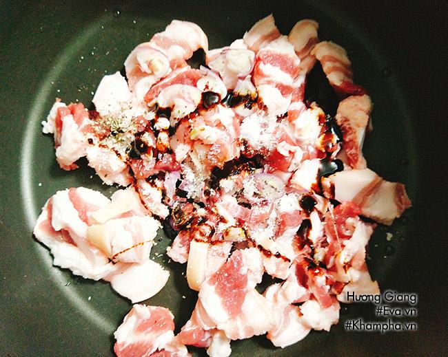 Cách làm thịt kho dừa thơm ngon, béo giòn quen mà vẫn ngon - Bếp Eva