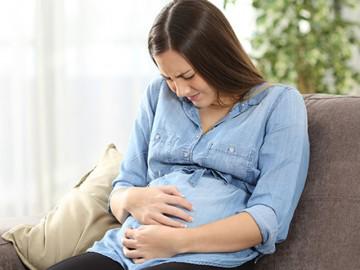 Mẹ bầu cần cảnh giác với hiện tượng đau bụng trên khi mang thai