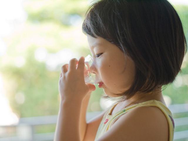 Pha sai tỷ lệ oresol dễ gây ngộ độc