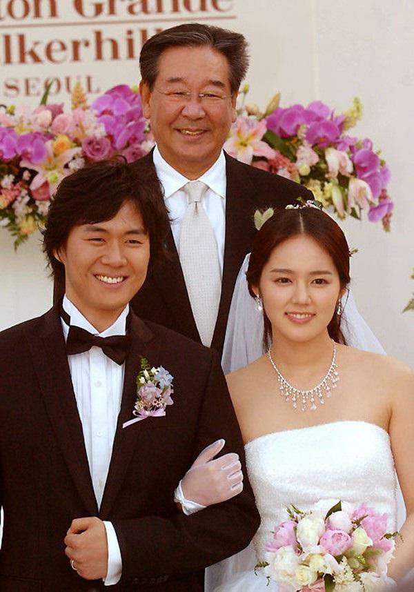 Biểu tượng sắc đẹp Hàn lấy chồng sớm: Người viên mãn, kẻ trốn chạy thoát  thân