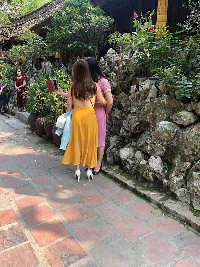 Khám phá hơn 79 đi chùa mặc váy được không hay nhất  cdgdbentreeduvn