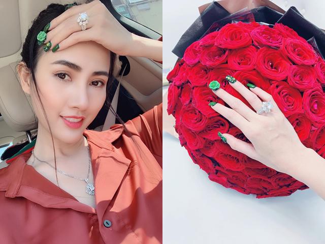 Bạn trai bị trách thiếu lãng mạn khi tặng nhẫn kim cương 5,5 tỷ cho Phan Thị Mơ