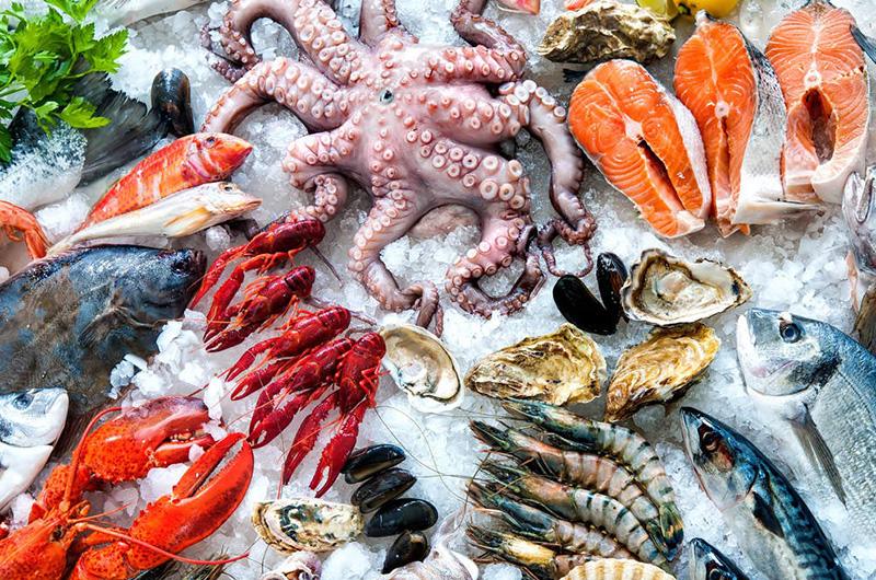 Hải sản là loại thực phẩm ngon và bổ dưỡng, được nhiều người yêu thích, nhưng mỗi loại có cách ăn khác nhau và có những bộ phận của chúng không ăn được, không phải ai cũng biết.
