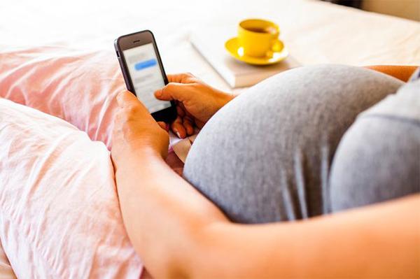 6 việc đại kỵ mẹ bầu làm sau khi ngủ dậy dễ khiến thai nhi khó thở