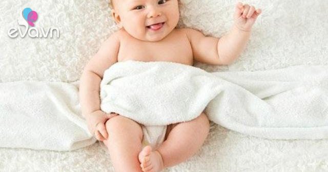 Trẻ 4 tháng tuổi: Quá trình phát triển và cách chăm sóc bé