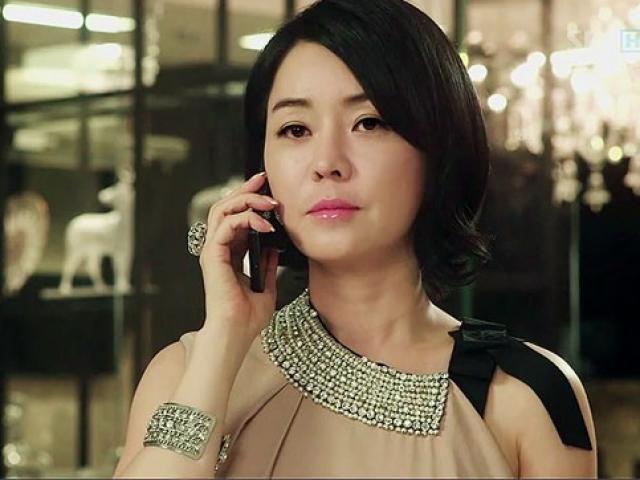 Chồng hú hí cùng bồ trong nhà nghỉ, tôi đặt luôn phòng kế bên rồi tặng họ màn kịch hay