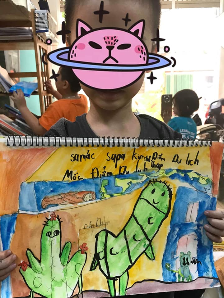 Tranh học trò là những bức tranh tuyệt vời được vẽ bởi các em nhỏ. Chúng mang đến một thế giới tràn đầy màu sắc và sáng tạo. Hãy cùng ngắm nhìn các tác phẩm này để hiểu thêm về trí tưởng tượng của các em nhỏ.