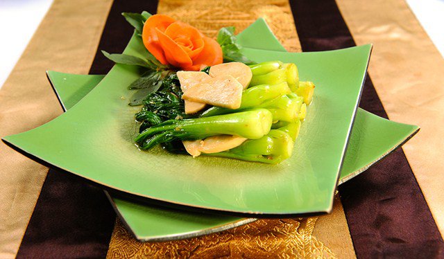 Các món rau xào cực nhanh cho mâm cỗ Tết mướt mắt và chống ngán tuyệt vời