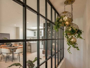 Nhà nhỏ hẹp nhưng vẫn có các khu vườn treo đẹp long lanh đón Tết