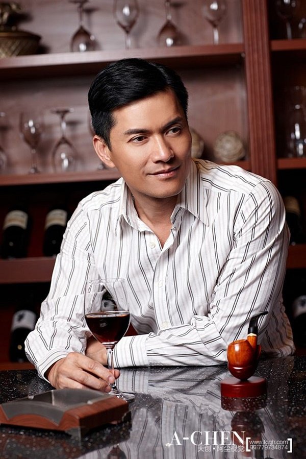 Triển Chiêu sinh ra ở Việt Nam: Lấy 3 đời vợ, giờ trở thành tỷ phú-Ngôi sao