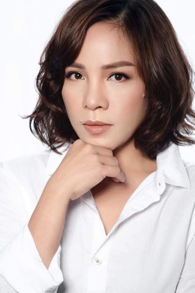 Diva Mỹ Linh có em gái giống hệt: chị đằm thắm bao nhiêu, em sắc sảo ...