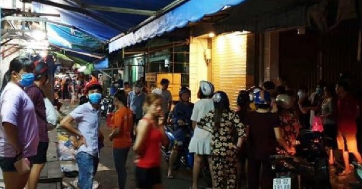 Lời khai người vợ đâm chết chồng giữa chợ ở Sài Gòn