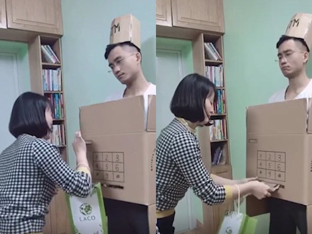 Cười nghiêng ngả trước cảnh chồng ra cây ATM cho vợ rút tiền, vợ không rút được bị đánh