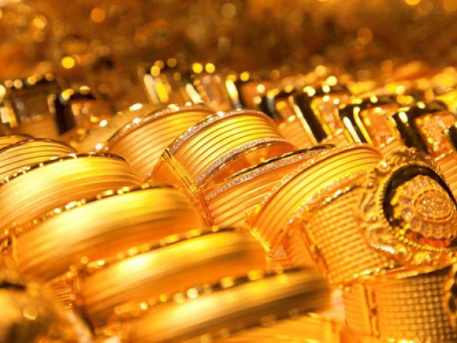 Giá vàng tăng chóng mặt lên 49 triệu đồng/lượng, vượt đỉnh 10 năm