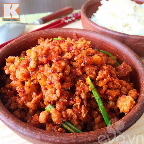 5 mon tu thit vua troi com lai re tien, tiet kiem duoc ca "dong tien" mua dich benh - 3