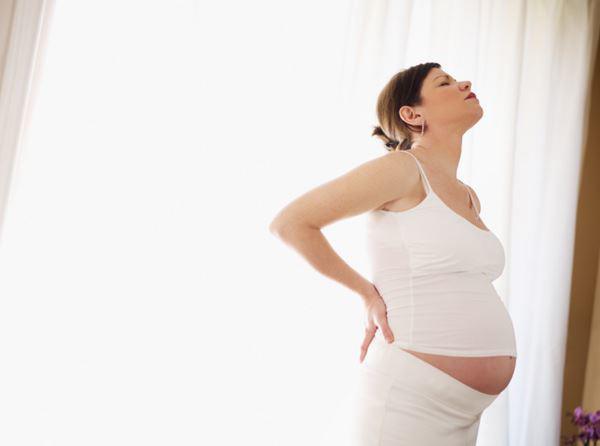 Bà bầu bị trĩ có sinh thường được không, có nguy hiểm không? - 1