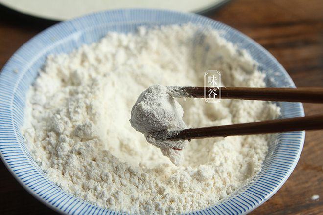 lam thit sot chua ngot, vo cho them dua vao, chong an khen khong ngot - 3