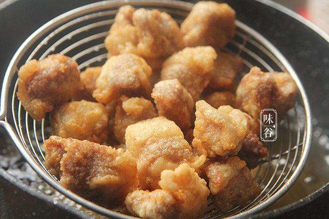 lam thit sot chua ngot, vo cho them dua vao, chong an khen khong ngot - 5