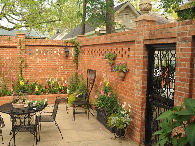 Các mẫu hàng rào xây gạch đẹp phù hợp với mọi ngôi nhà