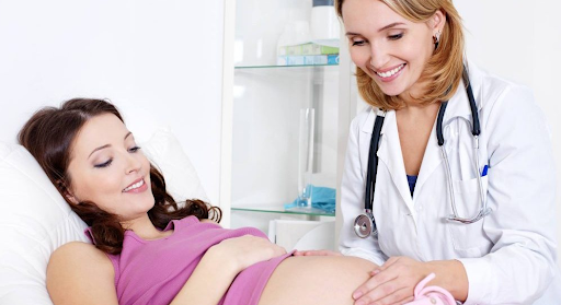 Ra máu khi mang thai 3 tháng đầu, thai nhi có ảnh hưởng gì không? - 6