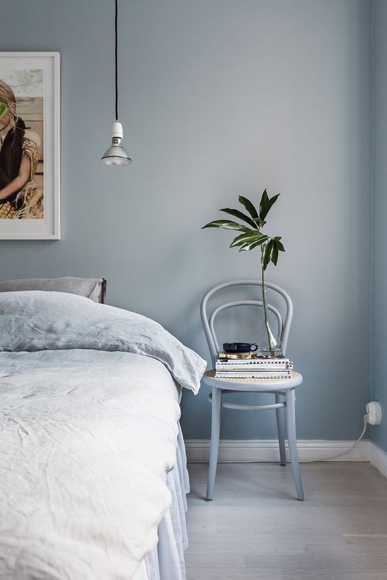 Nếu bạn không biết màu sơn phòng ngủ nào phù hợp, hãy xem qua những gợi ý của các chuyên gia trong hình ảnh này. Bạn sẽ được tư vấn về màu sắc và thiết kế sao cho phòng ngủ của bạn đẹp nhất.
