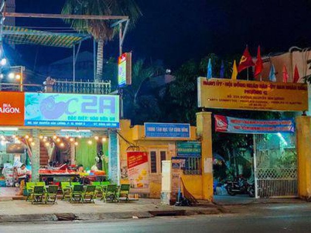 Sau giờ G, hàng quán trung tâm TP HCM đóng cửa, nhiều nơi khác vẫn tưng bừng