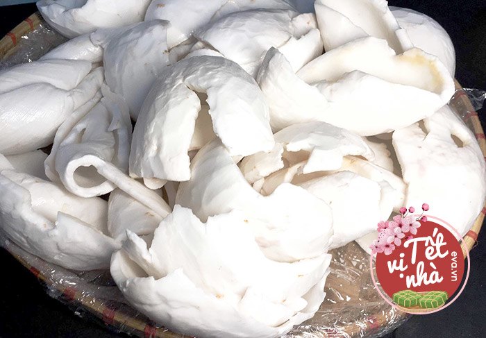 Mẹ đảm mách cách làm mứt dừa non ngũ sắc ngon bất bại, sên mẻ nào kết tinh mẻ đó - 5