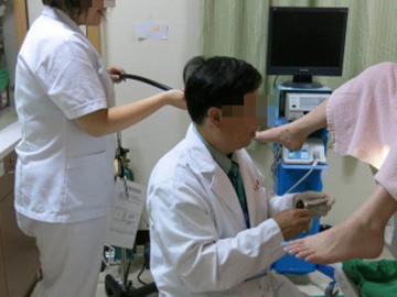 Trên giường, chồng liều làm 4 việc này dễ hủy hoại tử cung vợ, khó sinh con