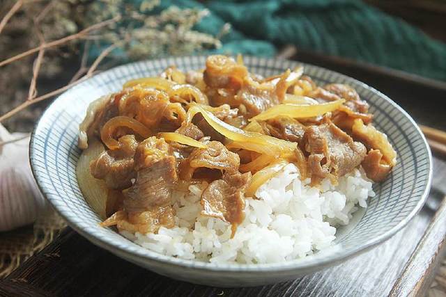 Bò xào hành tây thêm gia vị này, vừa ngon ngọt lại mềm ai cũng ăn 3-4 bát cơm - 11