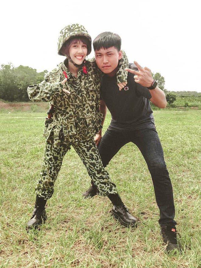 Hậu Hoàng bất ngờ được Mũi trưởng Long réo tên, CĐM ngay lập tức làm điều này