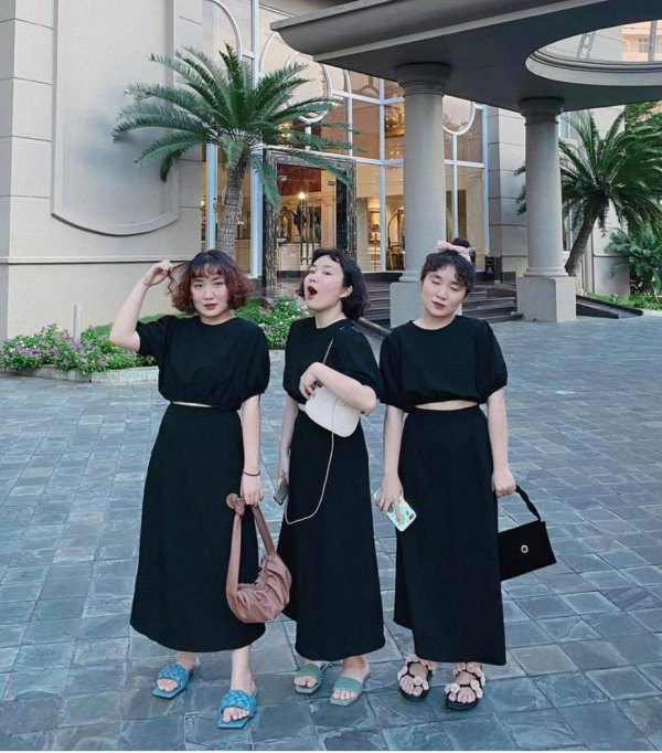 MXH xuất hiện 3 chị em sinh ba mặc váy trắng làm phụ dâu, soi ...