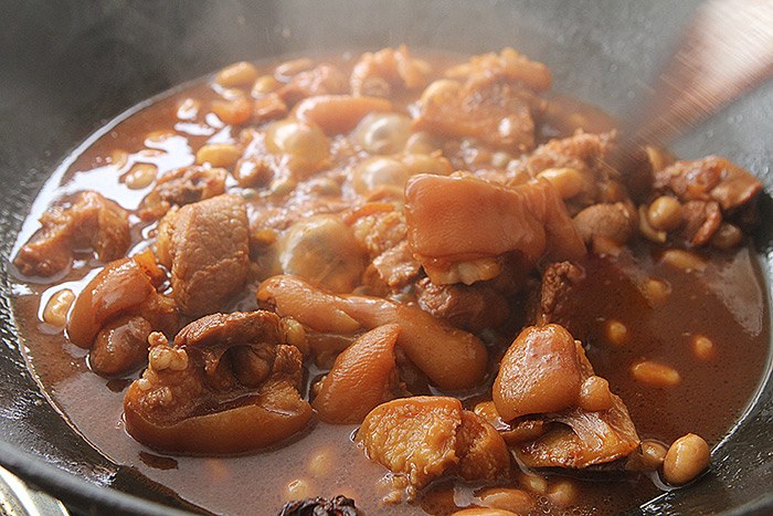 Kho chân giò lại thêm hạt này, cả nhà đòi ăn ngay khi vừa nhìn thấy - 8