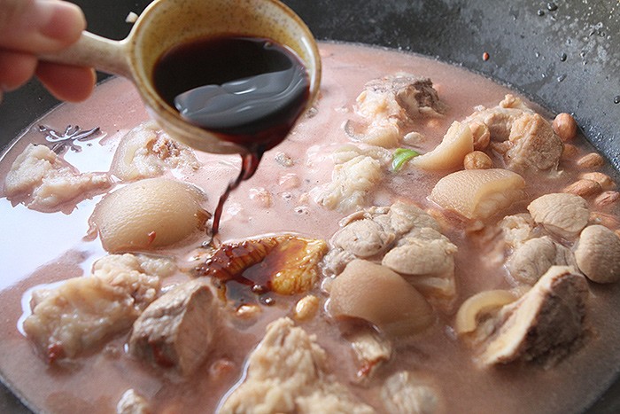 Kho chân giò lại thêm hạt này, cả nhà đòi ăn ngay khi vừa nhìn thấy - 7