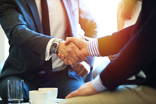 20 mẹo tâm lý hữu ích giúp bạn chiếm lợi thế trong giao tiếp - 5