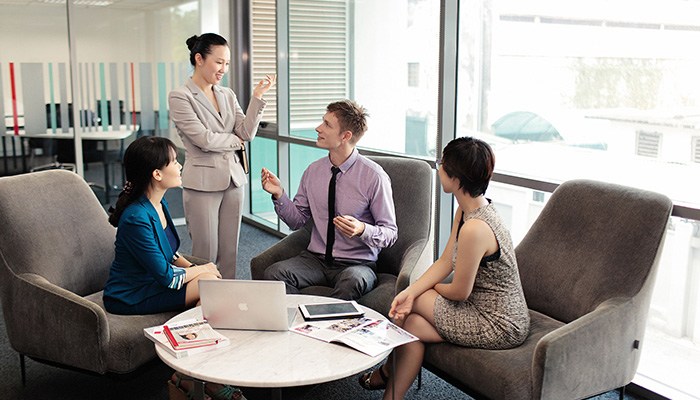 20 mẹo tâm lý hữu ích giúp bạn chiếm lợi thế trong giao tiếp - 4