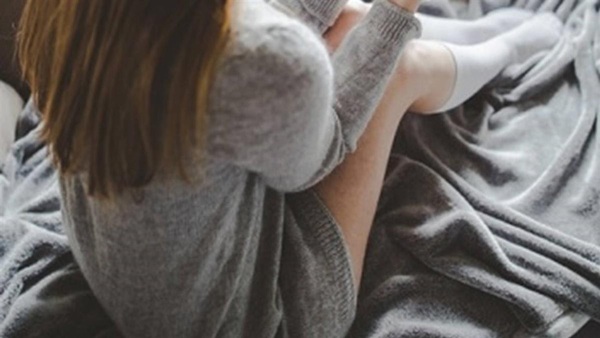 Dùng amp;#34;đồ chơiamp;#34; khi quan hệ với bạn trai lần đầu, cô gái rơi vào tình huống nhạy cảm - 3