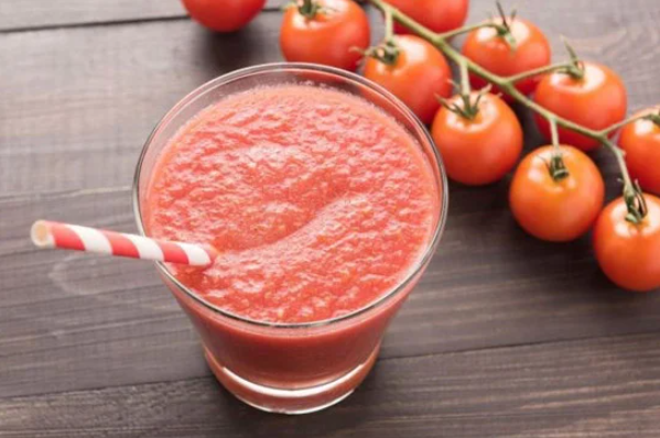 Cách làm sinh tố cà chua đơn giản mà ngon bổ dưỡng cho cả gia đình - 1