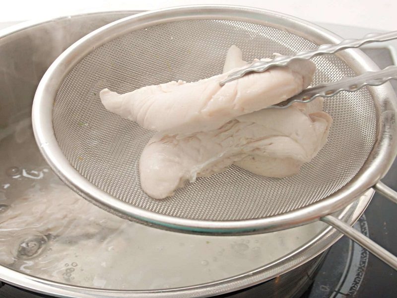Cách nấu cháo gà bí đỏ với cà rốt bổ dưỡng cho bé ăn dặm - 3