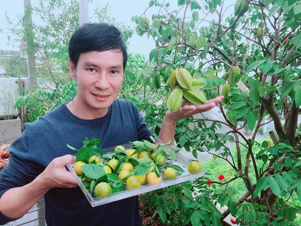 Chăm vườn mát tay, Lý Hải - Minh Hà thu hoạch quả đỏ mọng, xếp đầy 1 góc bàn - 16