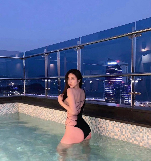 Dáng đẹp đến mức bị đồn cắt xương sườn “đại hot girl” phải chụp X quang chứng minh - 5