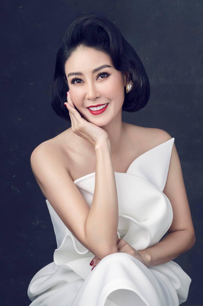 Sau bao năm để tóc dài, Hà Kiều Anh cắt ngắn mái tóc, trẻ trung nhìn hoài không ra - 7