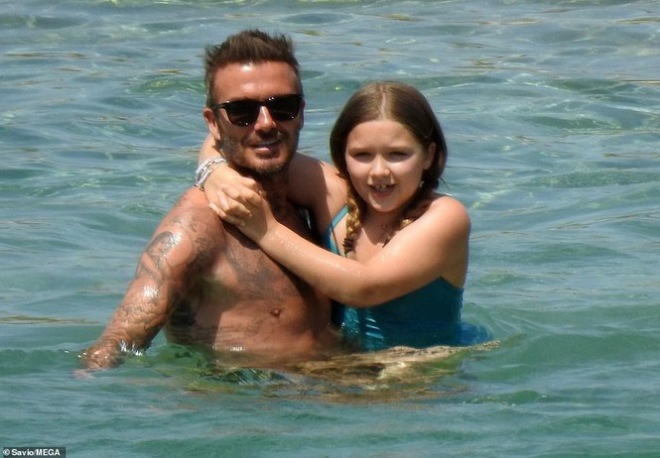 9 tuổi, Harper Beckham ngày càng cao lớn, độ nổi tiếng còn vượt xa các anh trai - 8