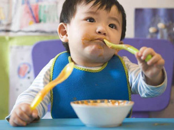 Có những lưu ý gì khi cung cấp tháp dinh dưỡng cho trẻ 1-2 tuổi?
