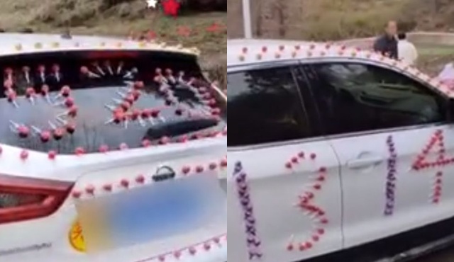 The groom decorated the flower wagon with 1,314 lollipops, and at the village gate, the villagers stripped away - 4